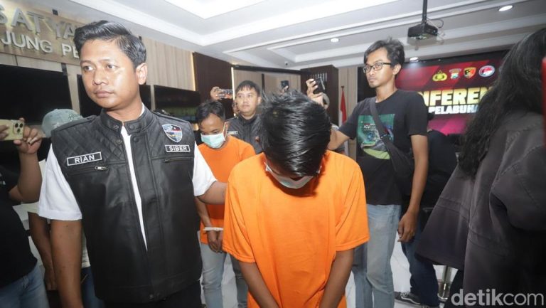 pengungkapan-kasus-grup-facebook-gay-khusus-surabaya-dua-orang-ditetapkan-tersangka-sebagai-admin-dan-anggota-1750074307445_169